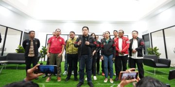 Erick Thohir saat Konfernsi Perss (foto PSSI.org/tangkapan layar)
