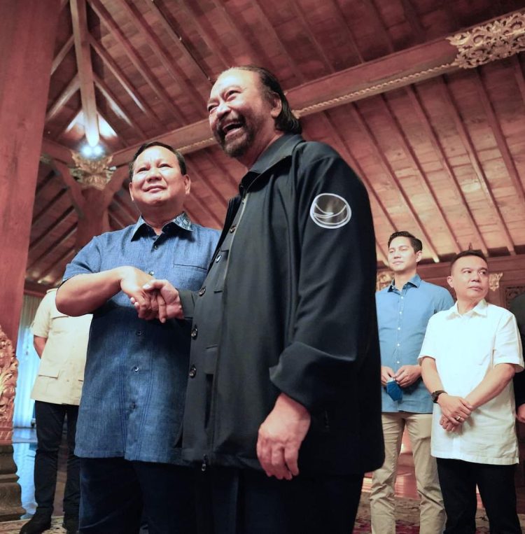 Prabowo dan Surya Palioh (Dok. Facebook @Prabowo Subianto)