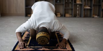 Ilustrasi Shalat (Sumber Pexels.com)