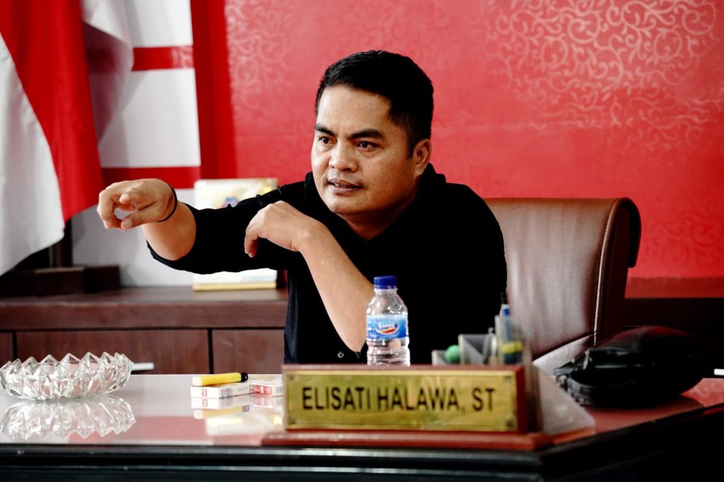 Ketua DPRD Nias Selatan 2019-2024, Elisati Halawa (FSIt)