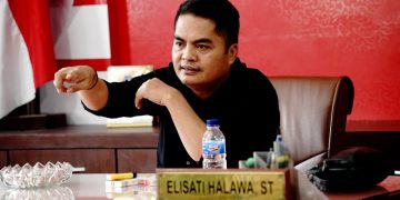 Ketua DPRD Nias Selatan 2019-2024, Elisati Halawa (FSIt)