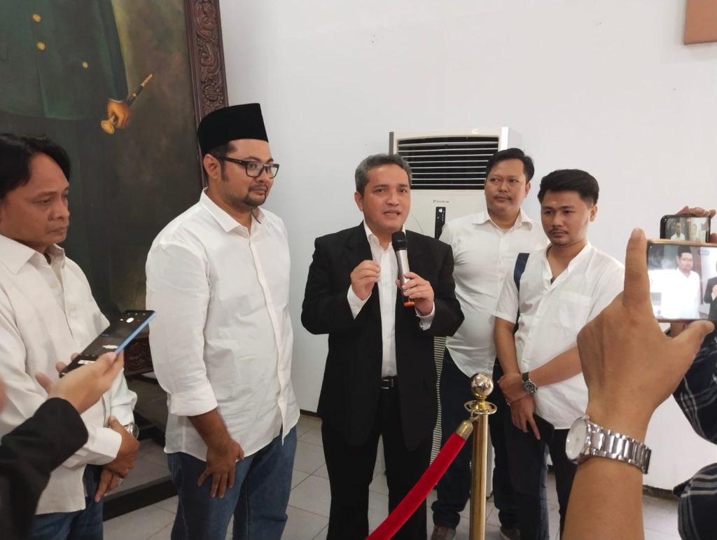 Konferensi perss setelah pelantikan pengurus KAMI Fisip UBK (Foto/SuaraNusantara.com)