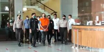 Usai di Periksa 7 Jam, Rafael Kenakan Rompi Orange KPK