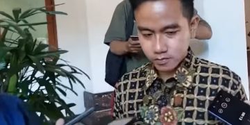 Gibran Rakabuming saat menanggapi dirinya masuk bursa pencapresan (Youtube KompasTV/tangkapan layar)