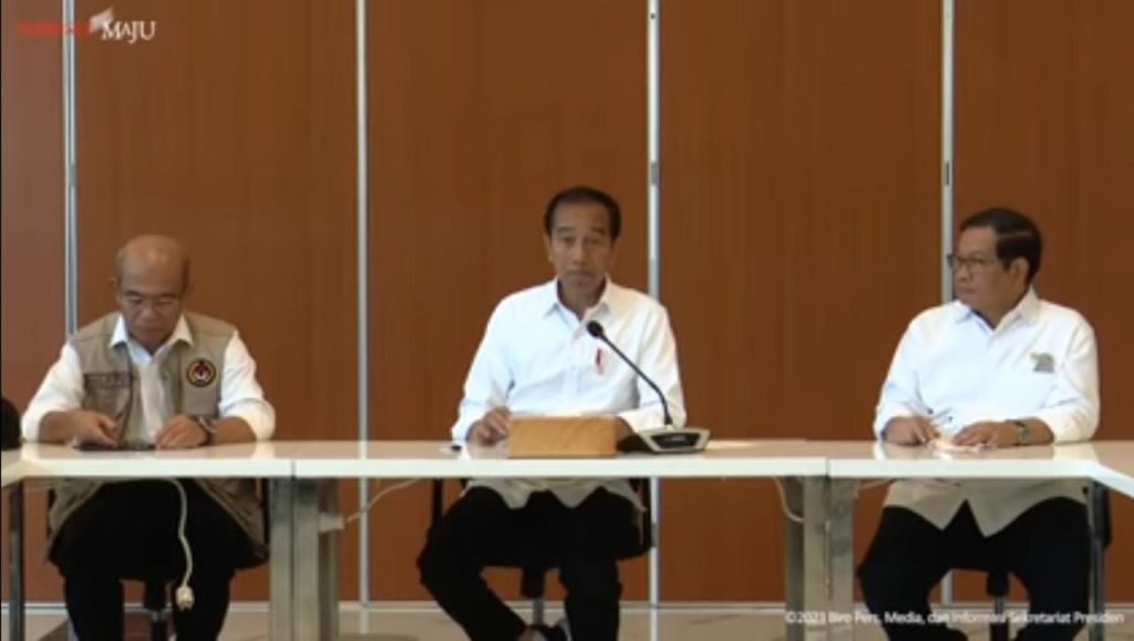SS Youtube Setneg / Jokowi Sampaikan Hasil Ratas Persiapan Mudik 2023 didampingi Muhajir Effendy Menko PMK dan Setneg Pramono Anung