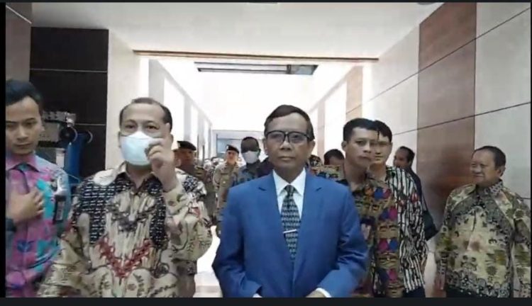 SS Youtube Kemenko Polhukam // Mahfud Apresiasi putusan PT DKI Jakarta
