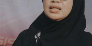 Maria Liziawati saat berbincang kepada wartawan (Youtube Ranafilms/tangkapan layar)