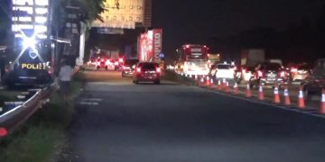 kondisi rest area KM62 dipadati pemudik (edw)