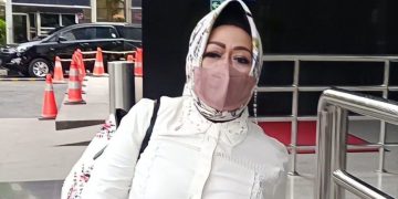 Kedinkes Lampung Irit Berbicara Usai diperiksa KPK ( Tangkapan Layar Twitter )