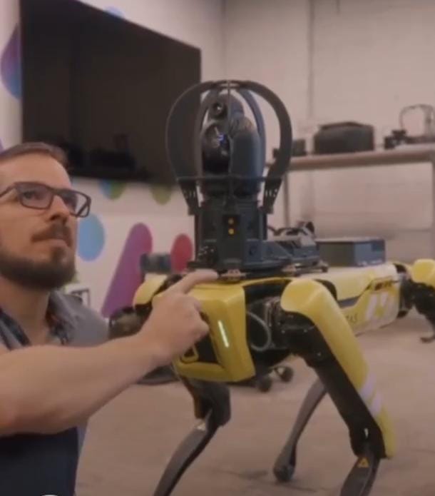 robot anjing yang dapat berbicara layaknya manusia (Ist)