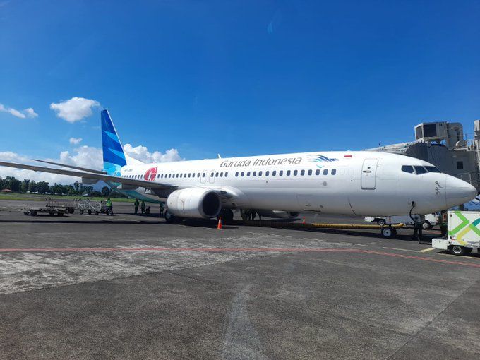 Pesawat Garuda Indonesia Mendarat Darurat di Bandara Sam Ratulangi ( Twitter )
