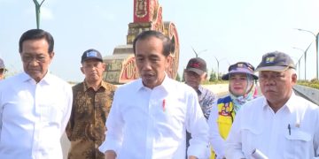 Presiden Jokowi Tergetkan Jalur Lintas Selatan Jawa Selesai Tahun Ini
