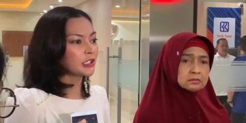 Leviana Nababan Juru bicara AAFS didampingi ibu korban melaporkan Sugeng ke Bareskrim / SS Istimewa