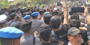 Aksi Demo Ricuh, Masa Desak Ponpes Al-Zaytun Dibubarkan