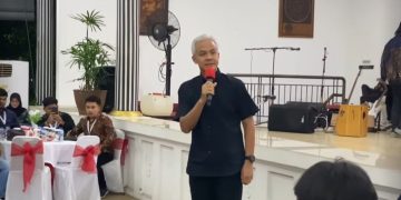 Ganjar Diskusi dengan Mahasiswa Ilmu Politik ( Tangkapan Layar Instagram @himapolindo )