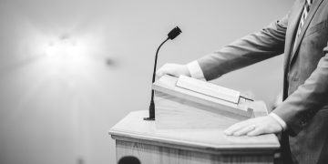 Ilsutrasi Pidato (freepik)