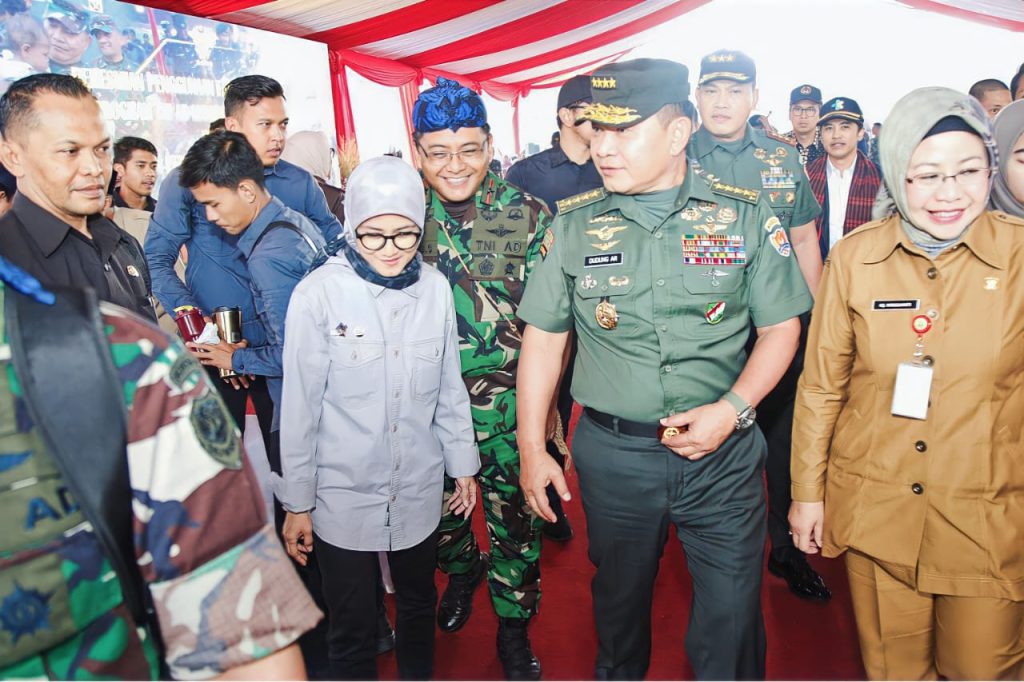 KSAD Jenderal TNI Dudung Abdurachman meresmikan fasilitas penggunaan air bersih di Kabupaten Lebak, Banten.(Def)