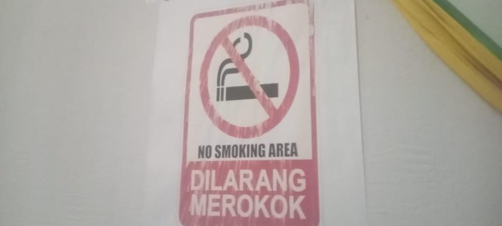 Larangan merokok. di Lebak(Def)