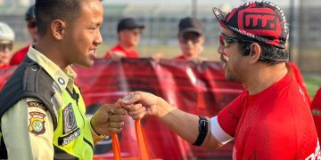 Baksos Meriahkan Kemerdekaan,Marinus Gea Berikan Bantuan kepada Pekerja Kawasan PIK 2