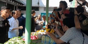 Jokowi saat blusukan di Sumatera Utara (Dok ist)