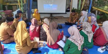 Pemerintah Kota Tangerang melalui Dinas Ketahanan Pangan (DKP) intensifkan pembinaan Kelompok Wanita Tani (KWT) dengan program pemanfaatan pekarangan untuk meningkatkan gizi dan mencegah stunting.