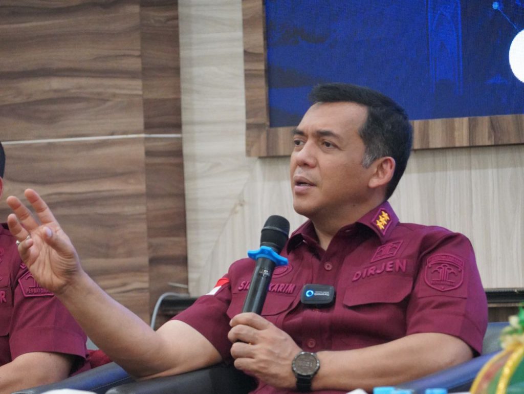 Direktur Jenderal Imigrasi, Silmy Karim