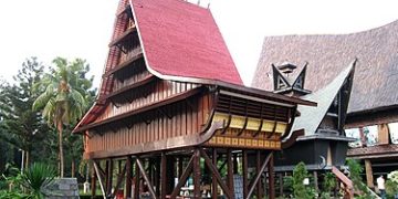 Rumah adat Nias di TMII sebeum di revitalisasai (Dok Istimewa)