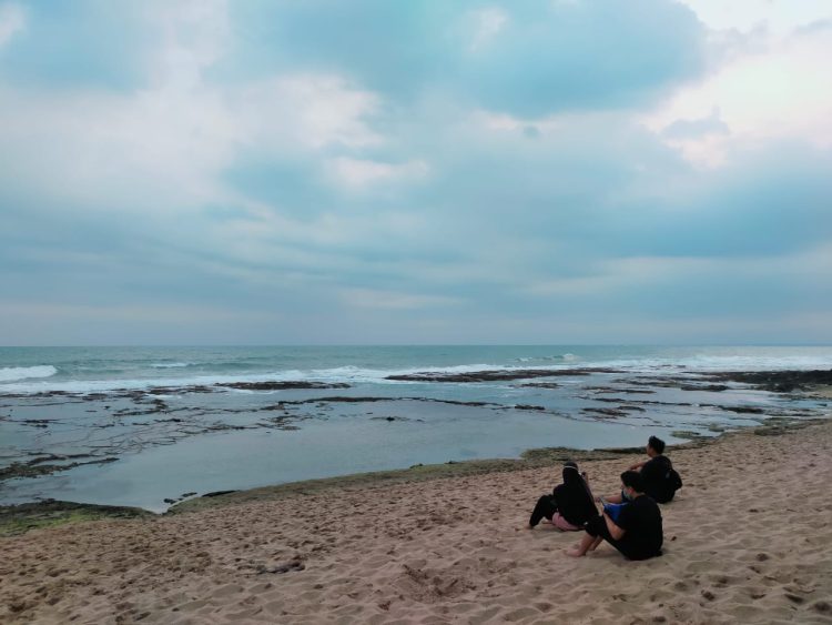 Pantai Cibobos, Cihara, menjadi salah satu objek yang masuk ke dalam kawasan Geopark Bayah Dome.(Def)