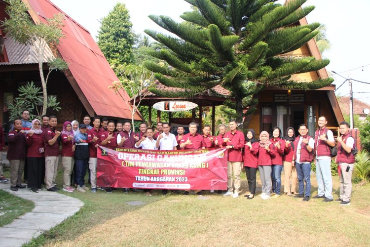 Divisi Keimigrasian Kemenkumham Lampung Gelar Operasi Gabungan di Wisata Krui