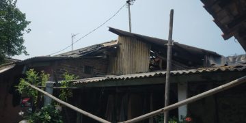 5 Rumah di Karawaci Hancur Diterjang Angin Puting Beliung