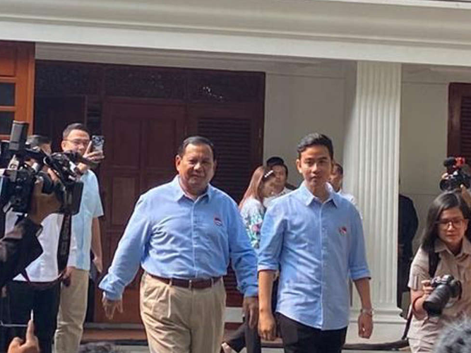 Prabowo dan Gibran bersiap menuju KPU untuk pendaftaran Capres dan Cawapres. (net)