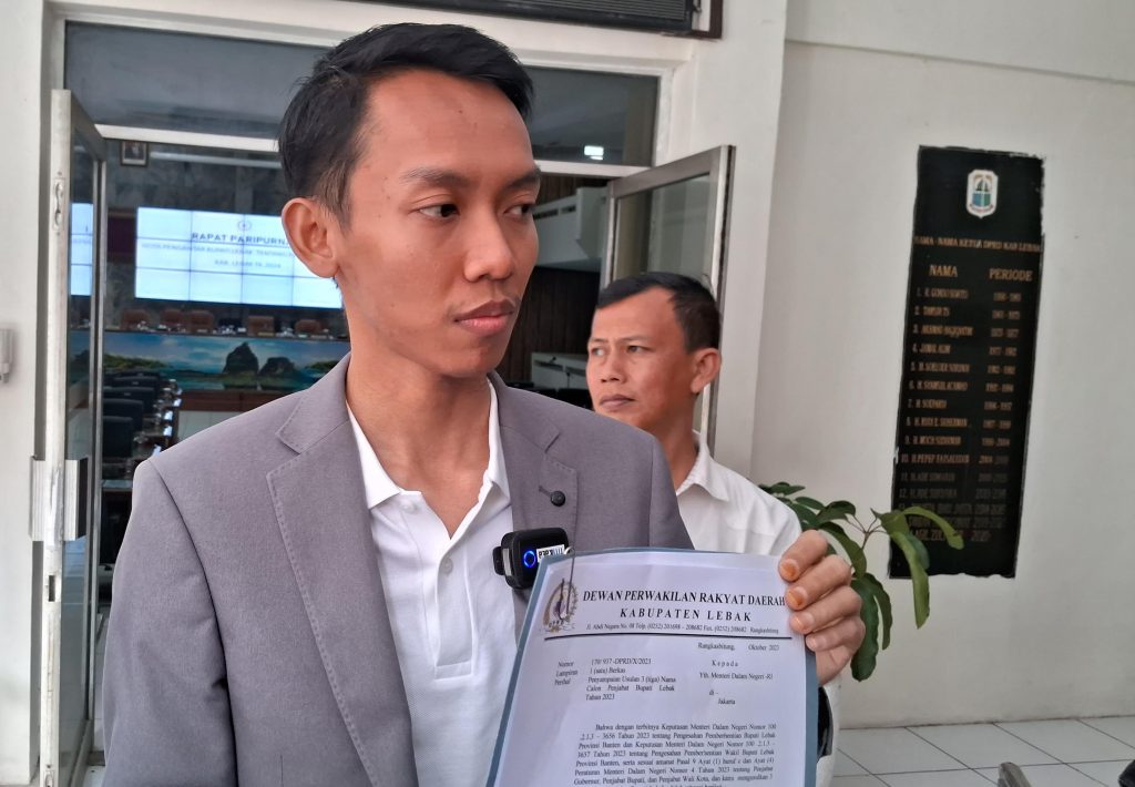 Agil Zulfikar umumkan usulan nama-nama calon Pj Bupati Lebak.(Def/Suara Nusantara)