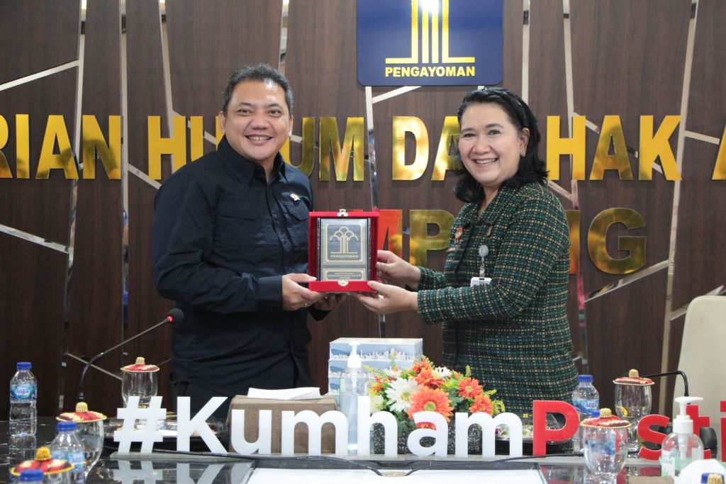 Sorta Delima Tobing sambut anggota komisi III DPR RI