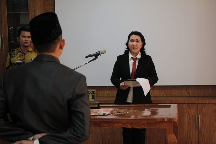 Sorta Delim Tobing Lantik Notaris Pengganti Kabupaten Lampung Selatan