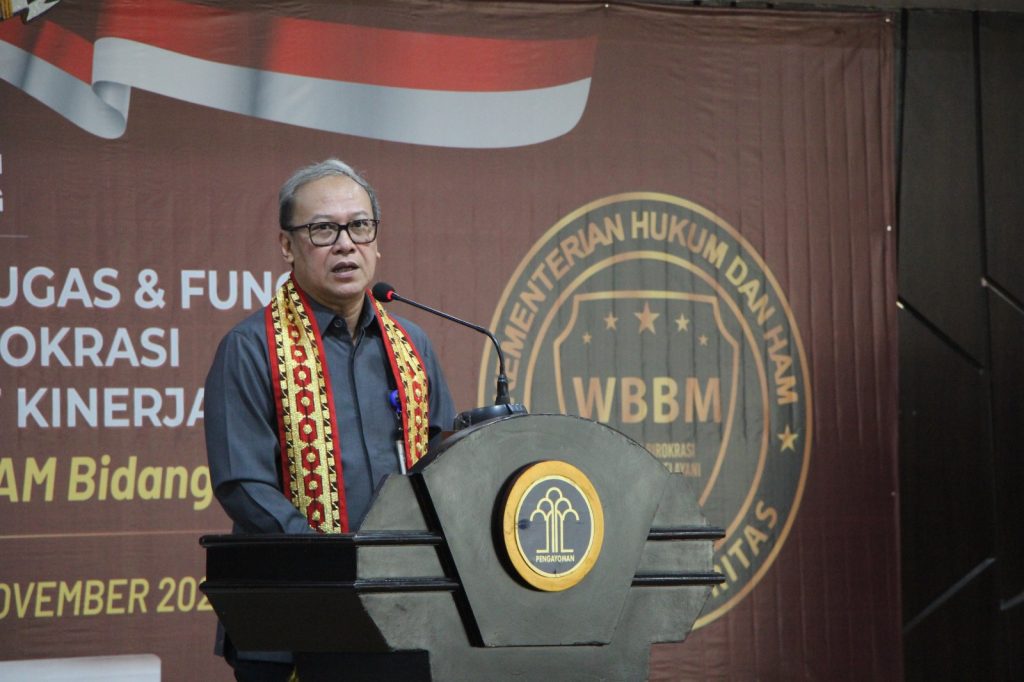 Staf Ahli Menteri Bidang Ekonomi, Dr. Lucky Agung Binarto, S.H., C.N., M.H.