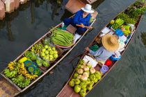 Floating Market atau pasar apung di Thailan