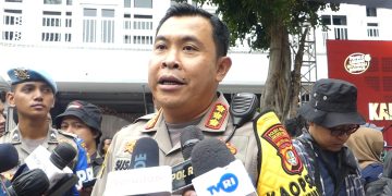 Kapolres Metro Jakarta Pusat, Kombes Pol Susatyo Purnomo Condro saat diwawancarai di kantor KPU RI, pada Senin (27/11/2023). (Ilham/Suaranusantara)