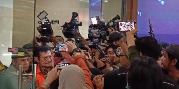 Eks Mentan RI, Syahrul Yasin Limpo (SYL) Tiba Di Gedung Bareskrim Polri untuk menjalani pemeriksaan terkait kasus dugaan pemerasan Ketua KPK RI nonaktif, Firli Bahuri, pada Rabu (29/11/2023). (Foto Ilham/Suaranusantara)