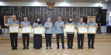 Torehkan prestasi, Kantor Wilayah Kementerian Hukum dan HAM Lampung berhasil raih penghargaan predikat unit kerja pelayanan publik berbasis hak asasi manusia (P2HAM)