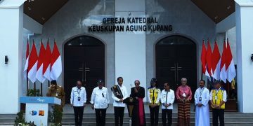 Jokowi saat meresmikan geraja Katedral di Kupang (ist)