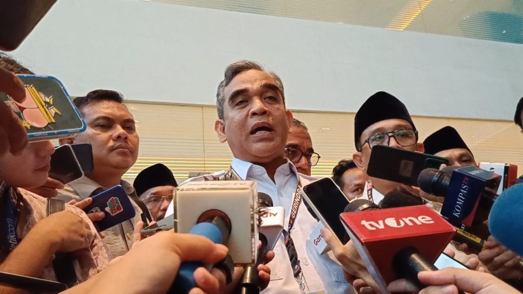 Sekjen partai Gerindra, Ahmad Muzani saat diwawancarai di JIExpo, Kemayoran, Jakarta Utara, pada Jum'at (15/12/2023). (Ilham/Suaranusantara)
