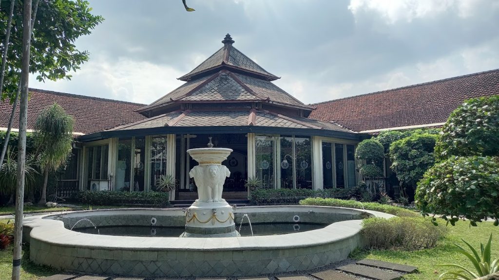 Pura Mangkunegaran, Solo