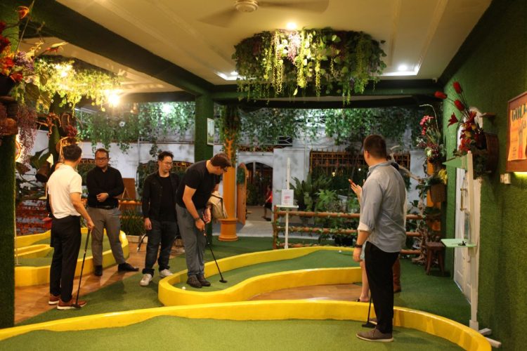 HOLEO Golf & Museum