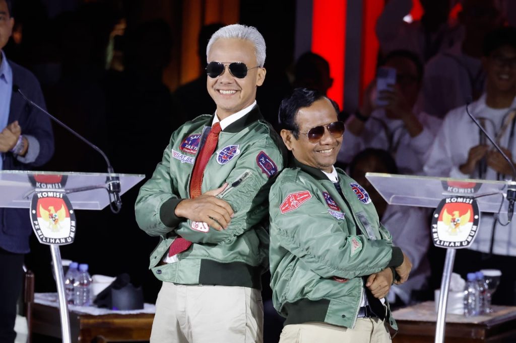 Ganjar dan Mafud MD pada debat capres ketiga