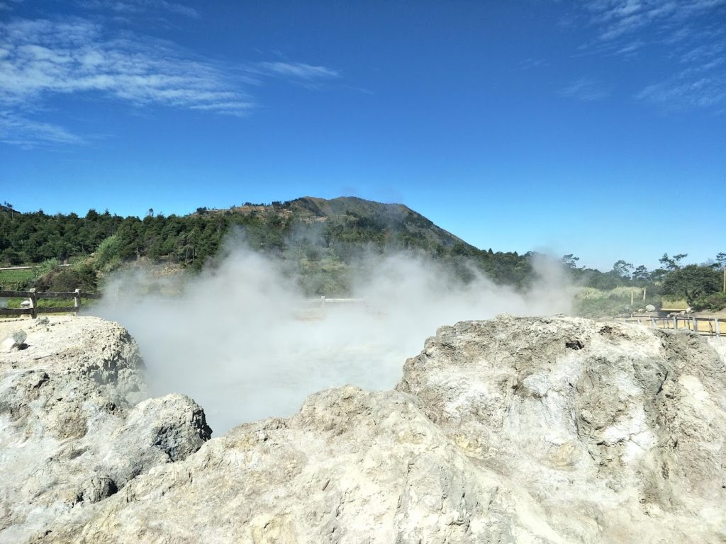Kawah Sikidang, Dieng (Dok Flora H)