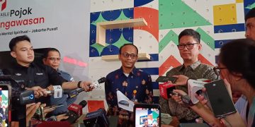 Koordinator Divisi Penanganan Pelanggaran dan Data Informasi Bawaslu Jakarta Pusat, Dimas Trianto Putro saat diwawancarai di Gedung Bawaslu Jakarta Pusat, pada Selasa (2/1/2024). (Foto Ilham/Suaranusantara)