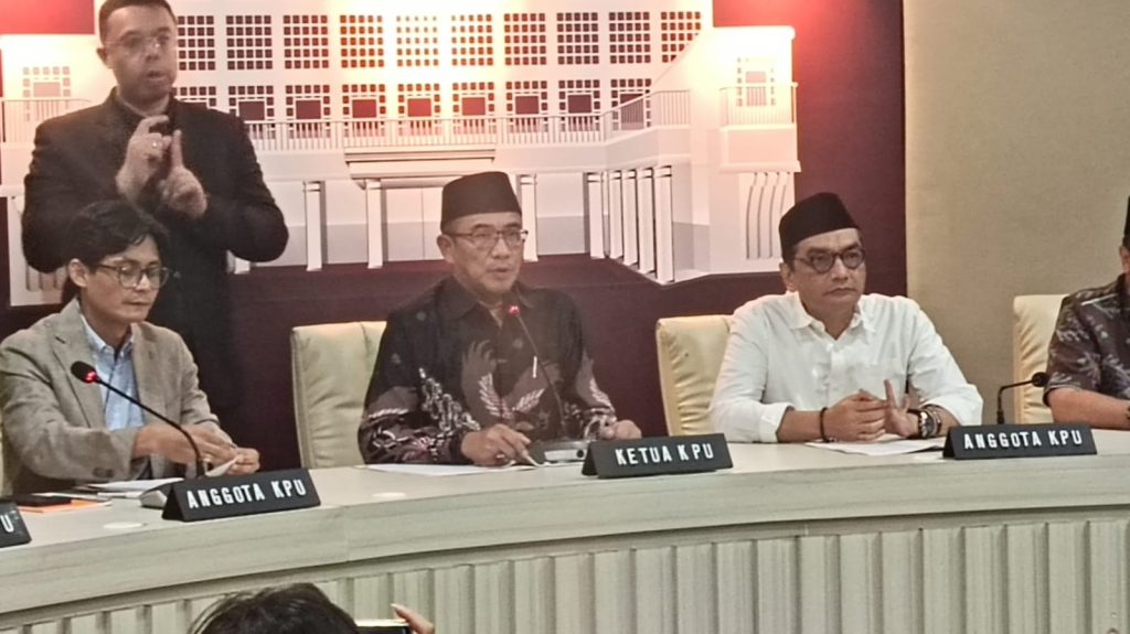Ketua KPU RI, Hasyim Asy'ari saat konferensi pers di kantor KPU RI, Jakarta Pusat, pada Jum'at (5/1/2024). (Foto Ilham/Suaranusantara)