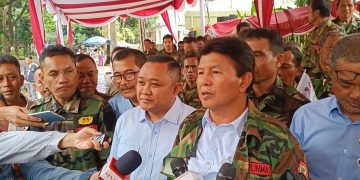 Wakil Ketua TKN Prabowo-Gibran, Komjen (Purn) Ari Dono Sukmanto saat diwawancarai di rumah Prabowo Subianto di Kertanegara, Jakarta Selatan, pada Senin (15/1/2024) (Ilham/Suaranusantara).