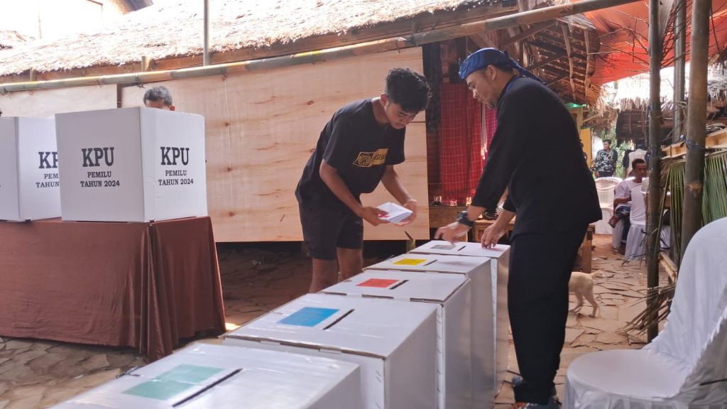 Simulasi pemungutan suara Pemilu 2024 di Desa Kanekes, Lebak.(SuaraNusantara/Def)