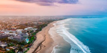 Ilustrasi Pantai Kuta di Bali. (Dok.Istock)